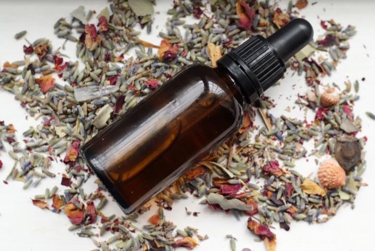 Wild Rosehip Oil DIY with Betony & Sage